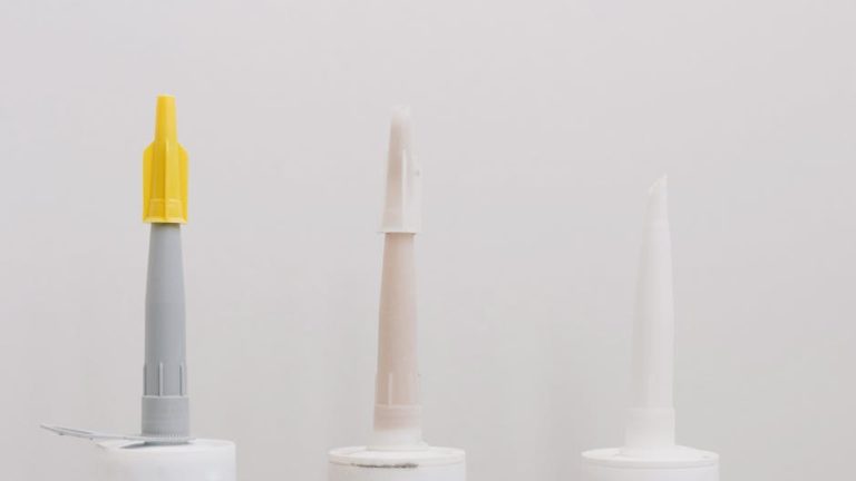 Peinture extérieure : choisir entre pliolite et siloxane pour vos façades